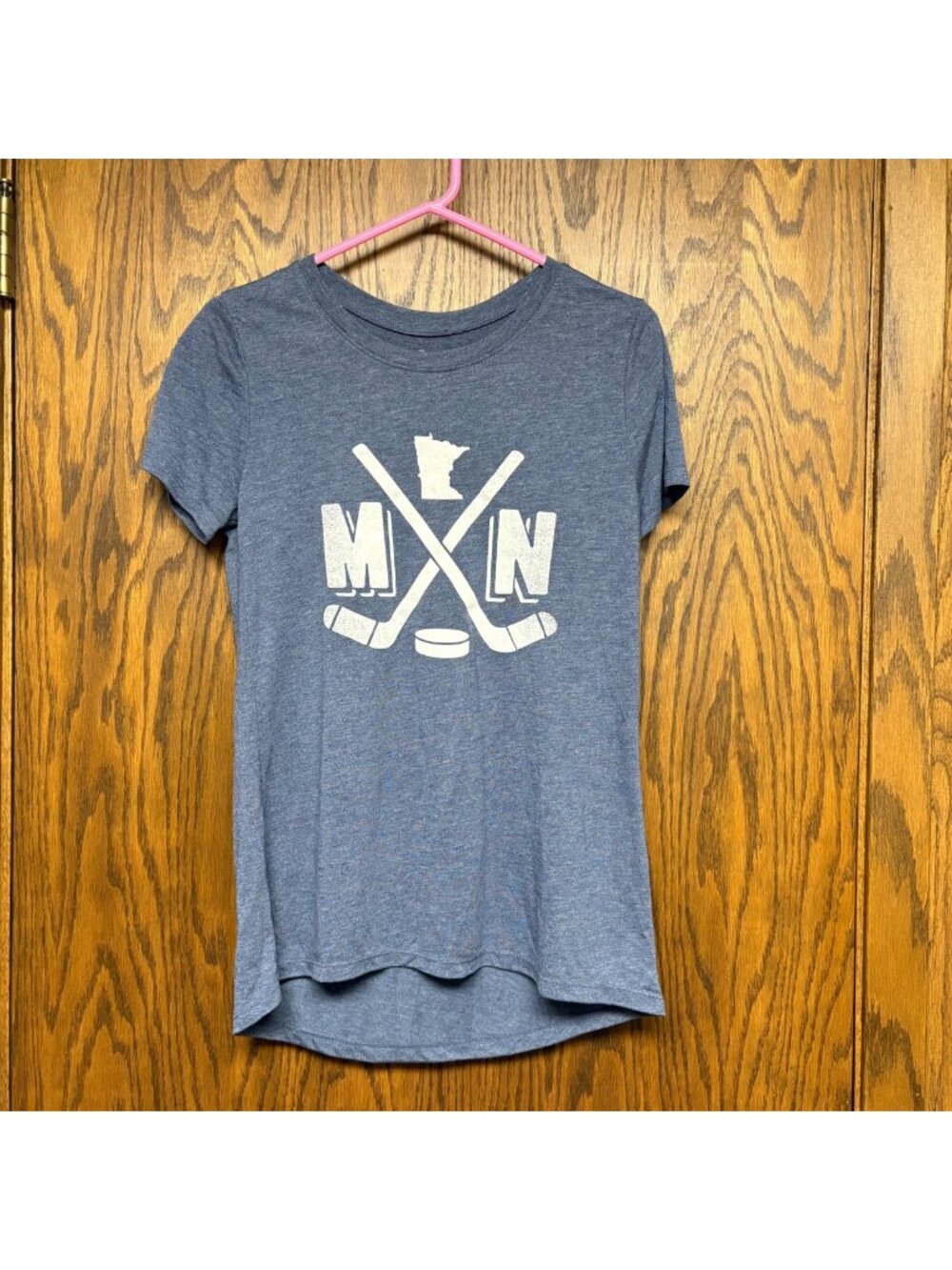 MN Hockey Themed Graphic T-Shirt Womens Size Medium Heather Blue Tee